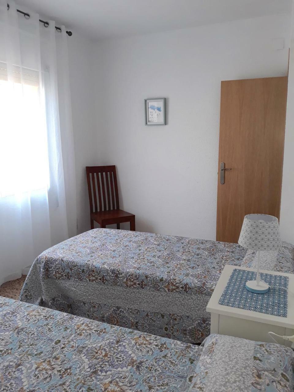 4h Apartment *