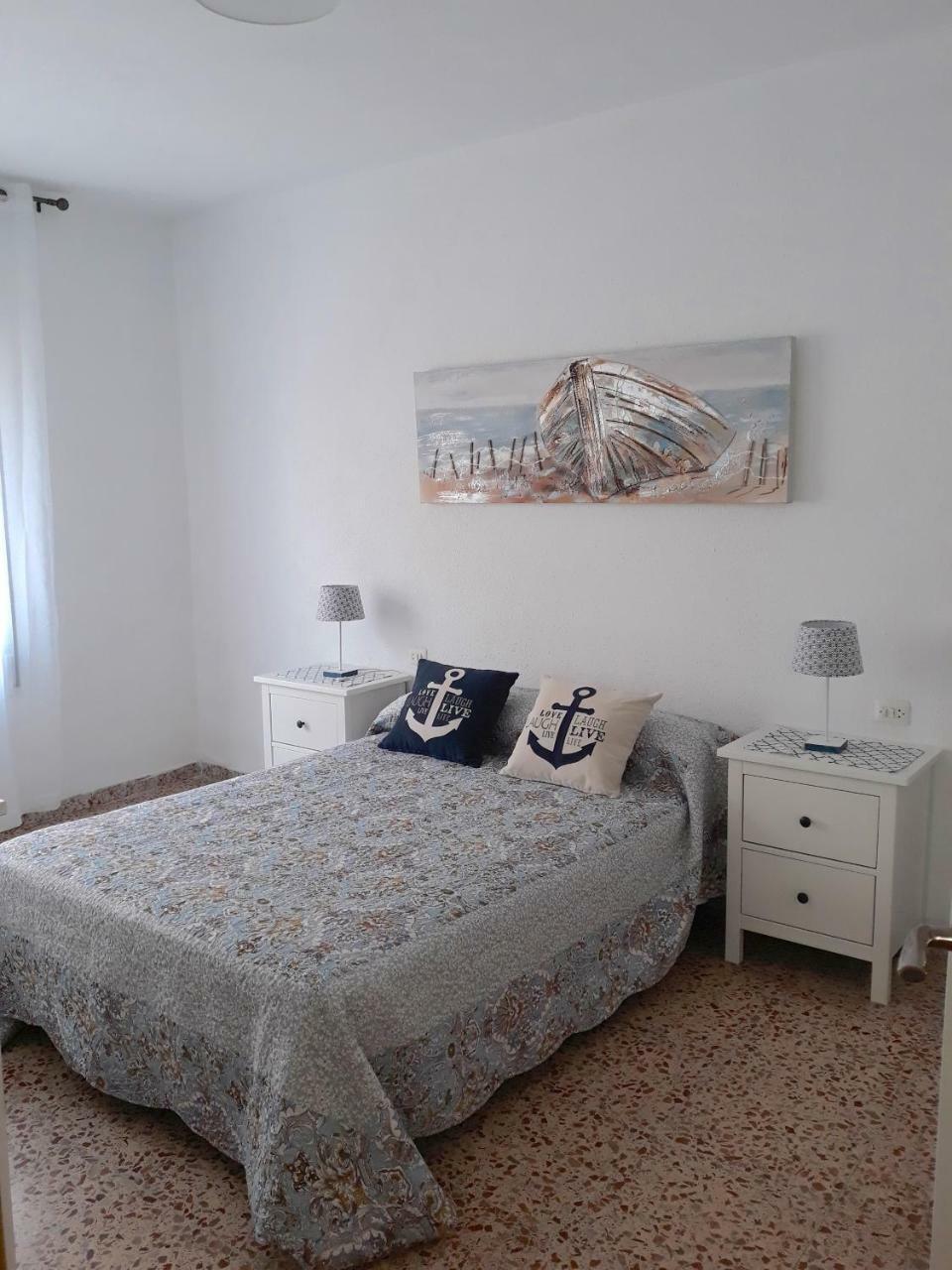 4h Apartment *