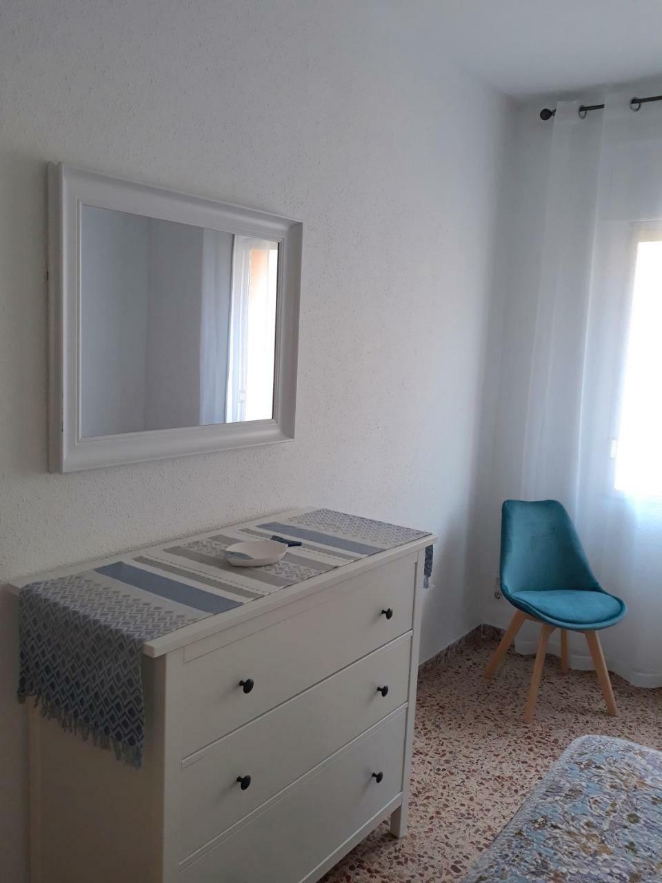 Apartment 4h