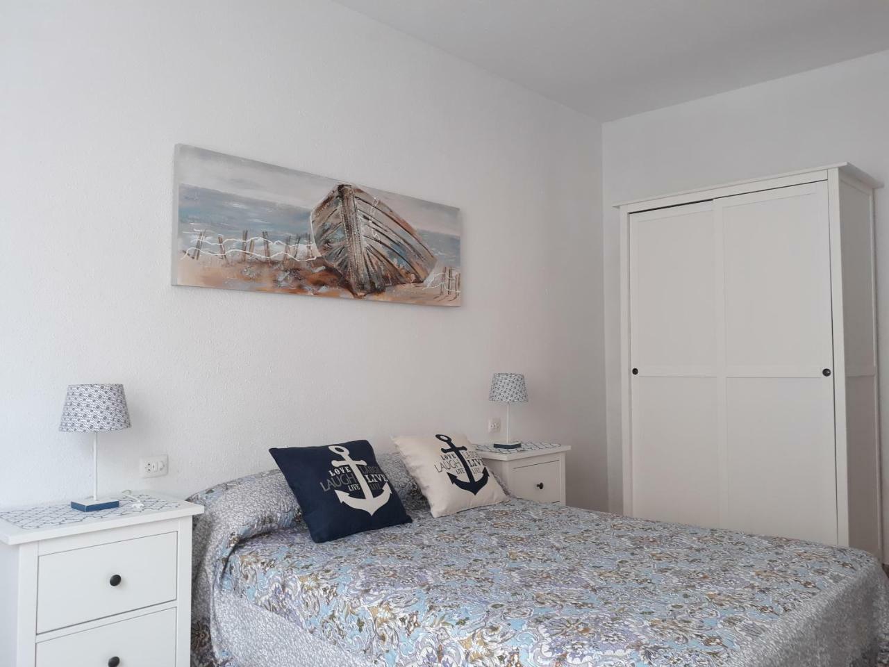 4h Apartment